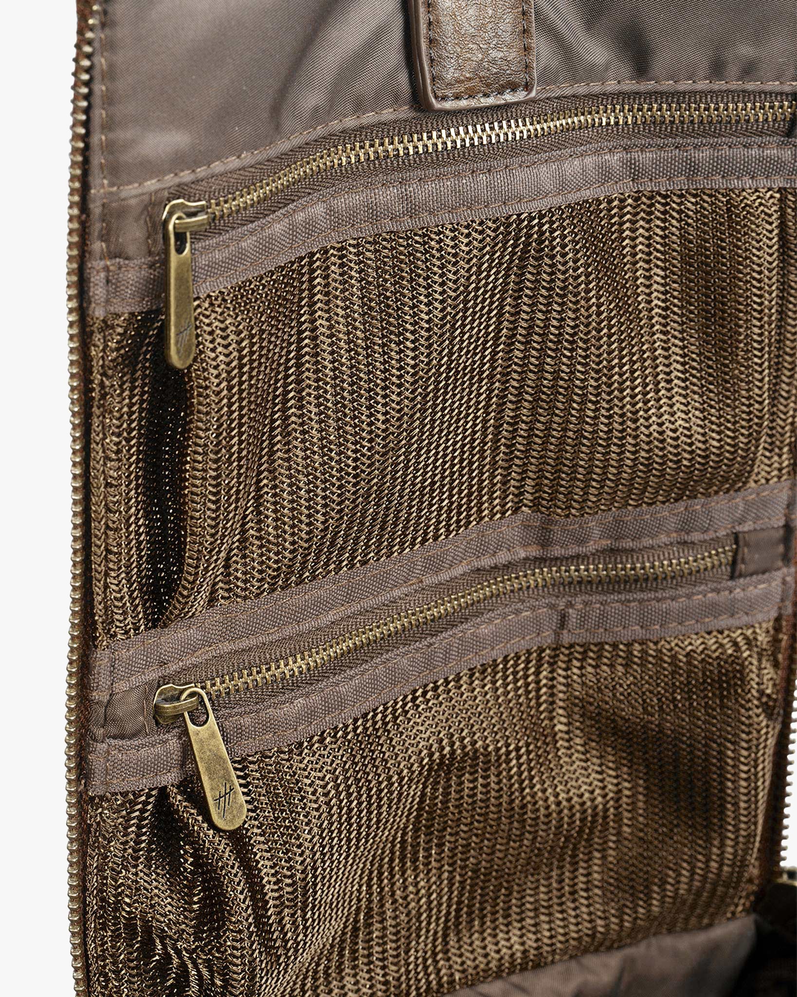 Traveler Men's Large Luxury Toiletry Bag