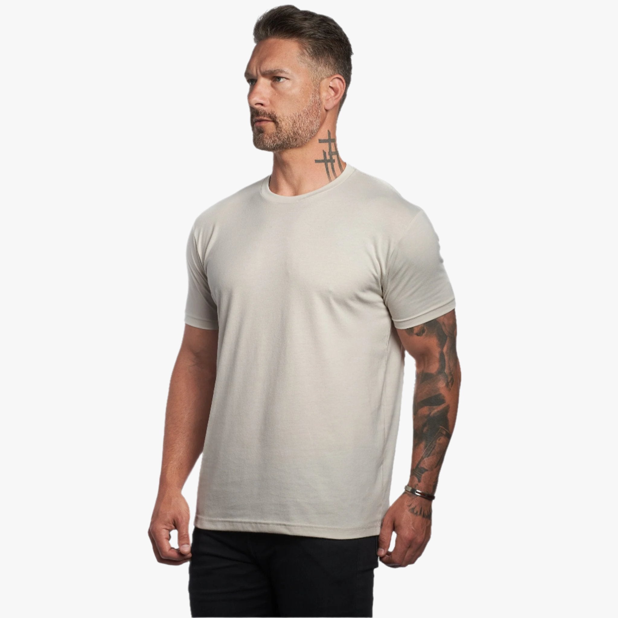 Fitted crew outlet neck t shirt